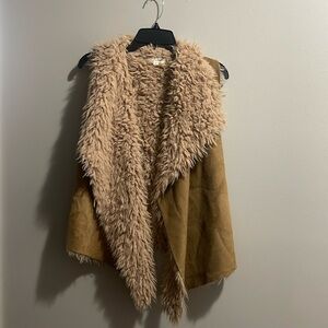 Coco + Jaimeson faux leather/fur suede vest